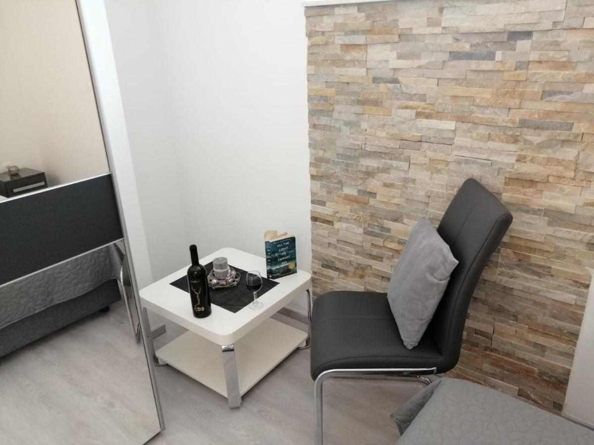 Apartment Leptir Podstrana Kültér fotó