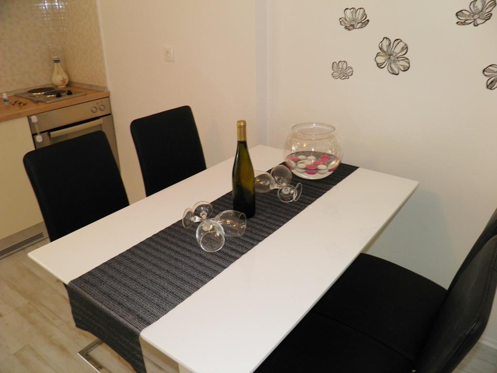 Apartment Leptir Podstrana Szoba fotó