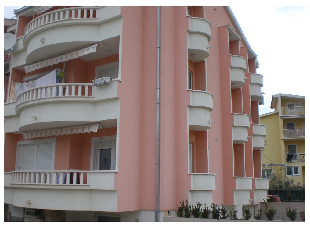 Apartment Leptir Podstrana Szoba fotó