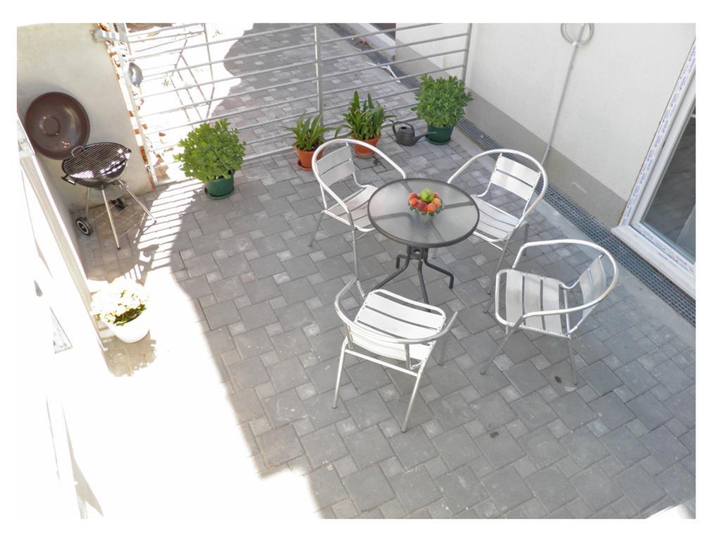 Apartment Leptir Podstrana Szoba fotó
