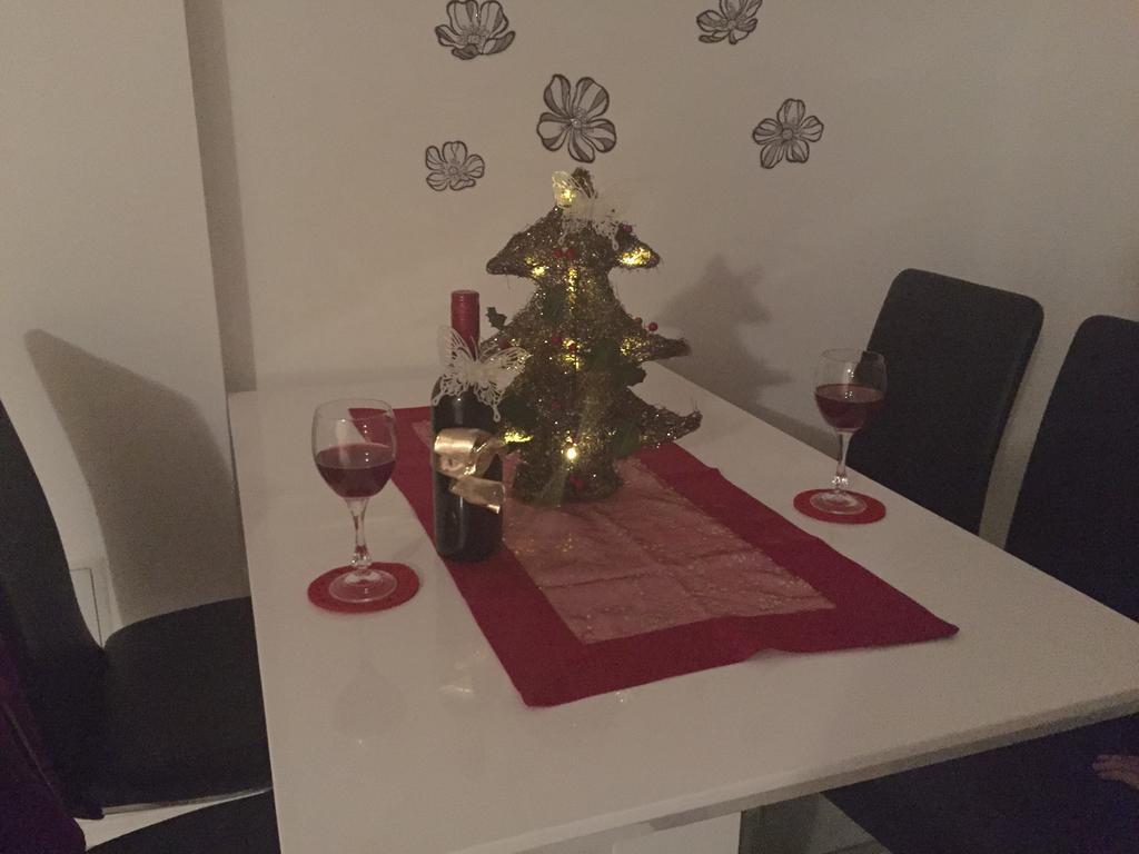 Apartment Leptir Podstrana Szoba fotó